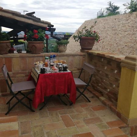 La Casetta Del Muratore Recanati Exterior foto