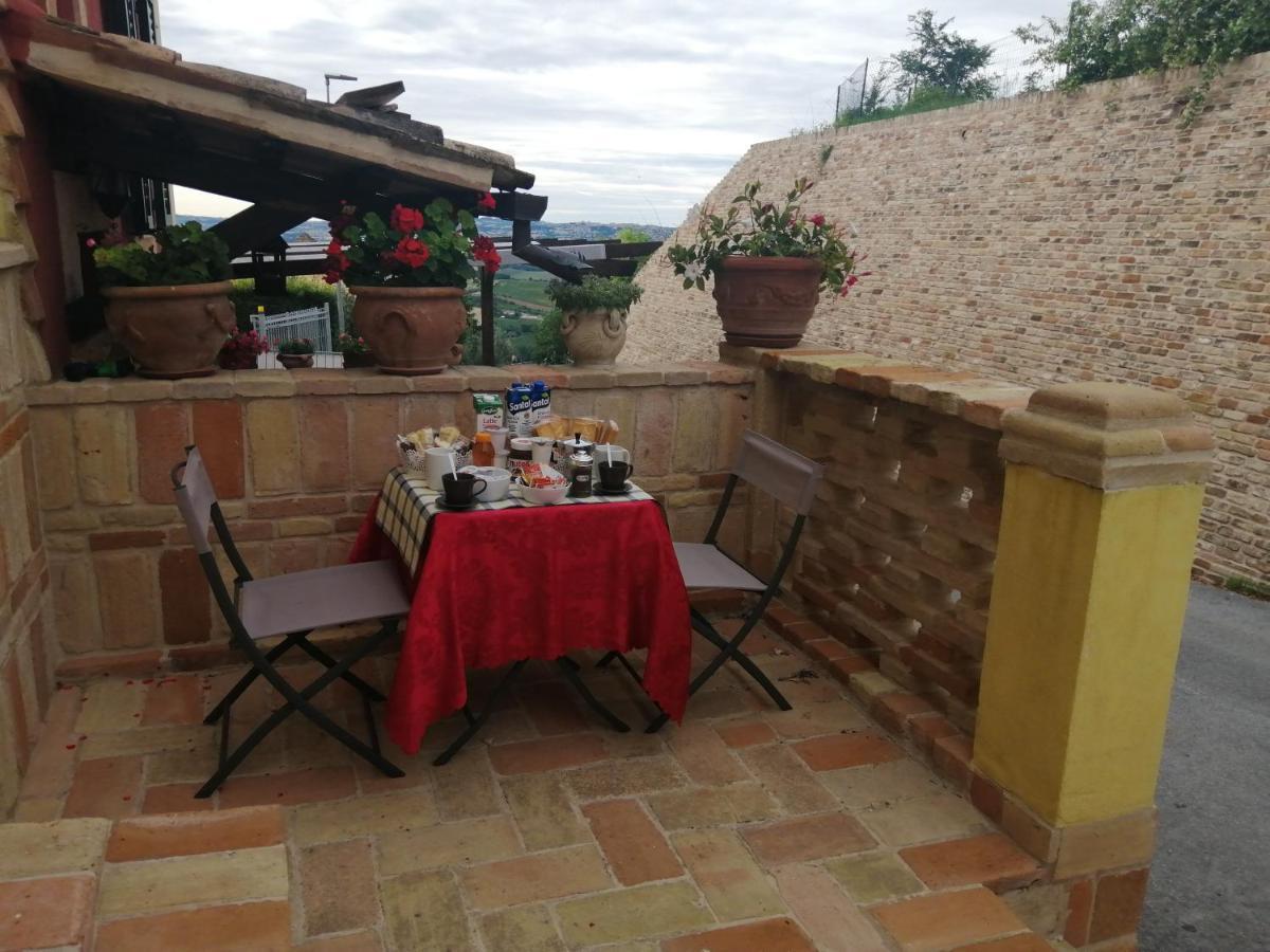 La Casetta Del Muratore Recanati Exterior foto